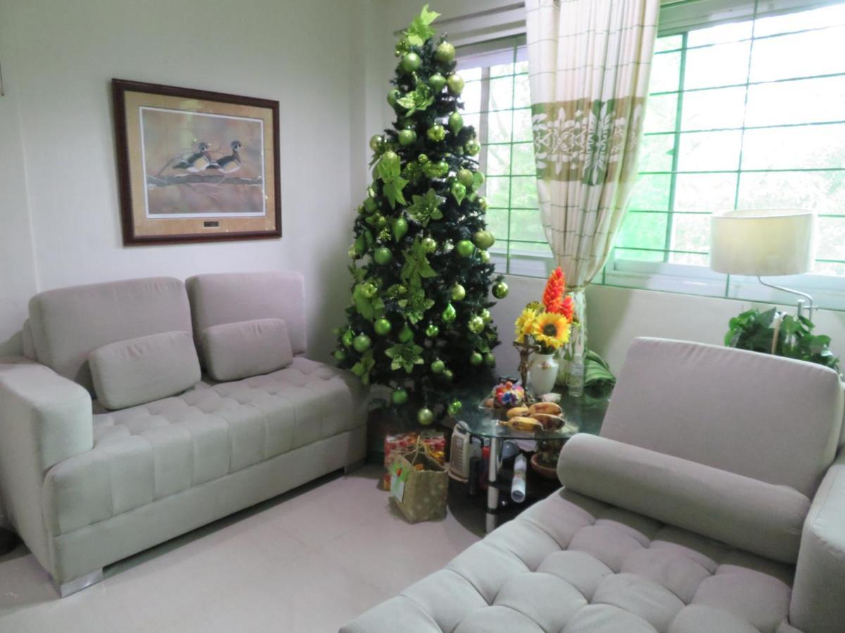 All Care Bed And Breakfast Tagaytay City Bagian luar foto