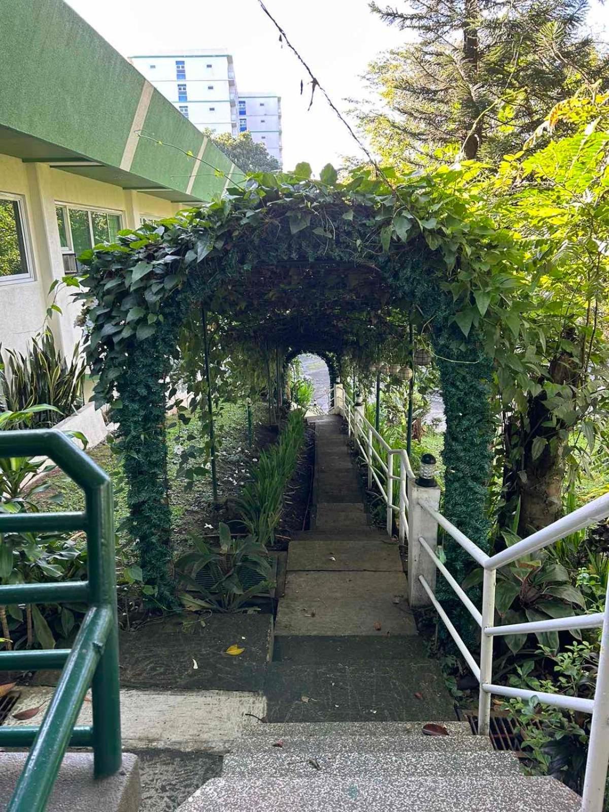 All Care Bed And Breakfast Tagaytay City Bagian luar foto
